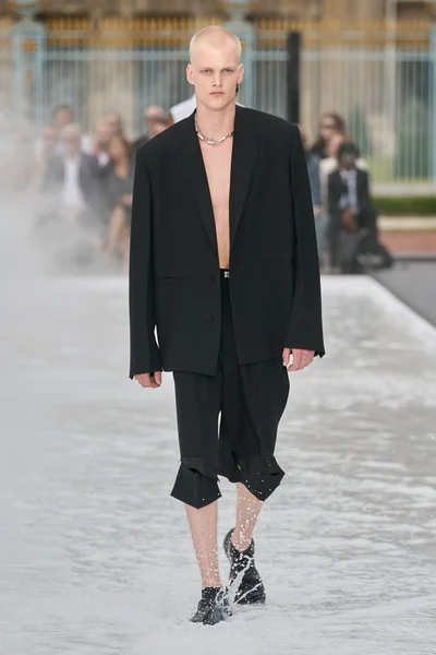 Look 47